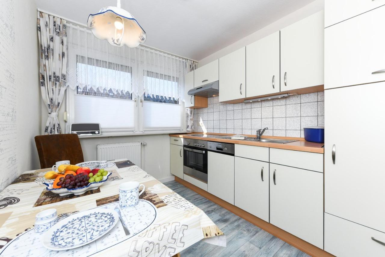 Ferienwohnung Im Haus Weinstock Esens Zewnętrze zdjęcie