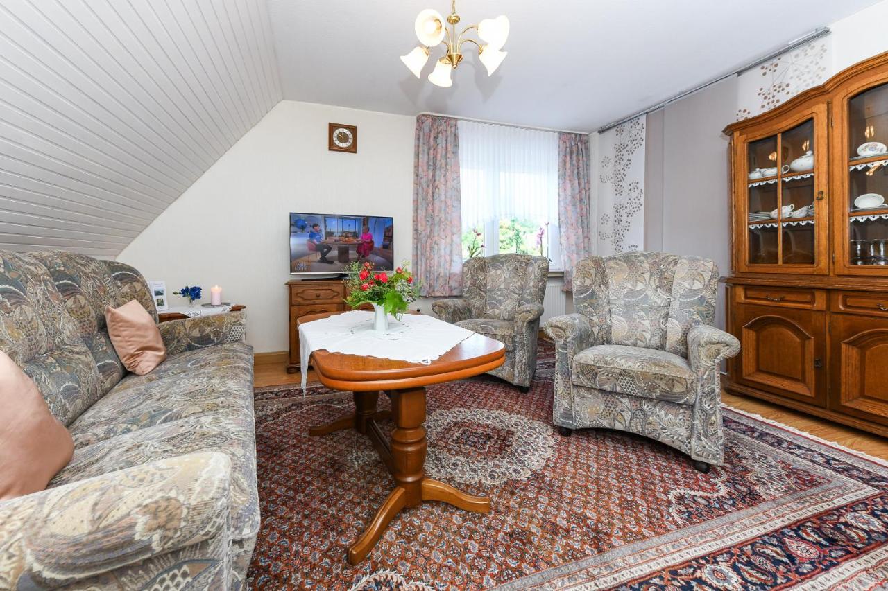 Ferienwohnung Im Haus Weinstock Esens Zewnętrze zdjęcie