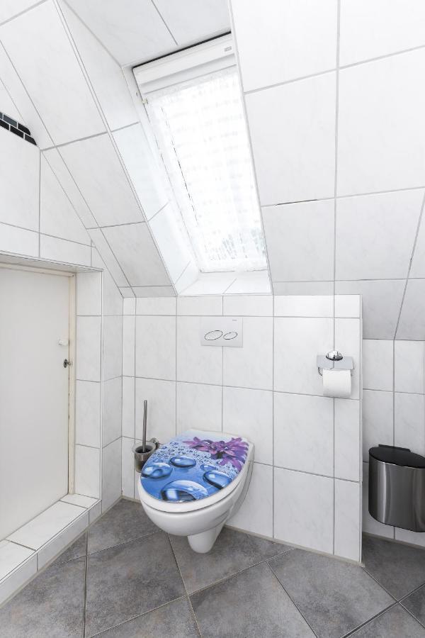Ferienwohnung Im Haus Weinstock Esens Zewnętrze zdjęcie